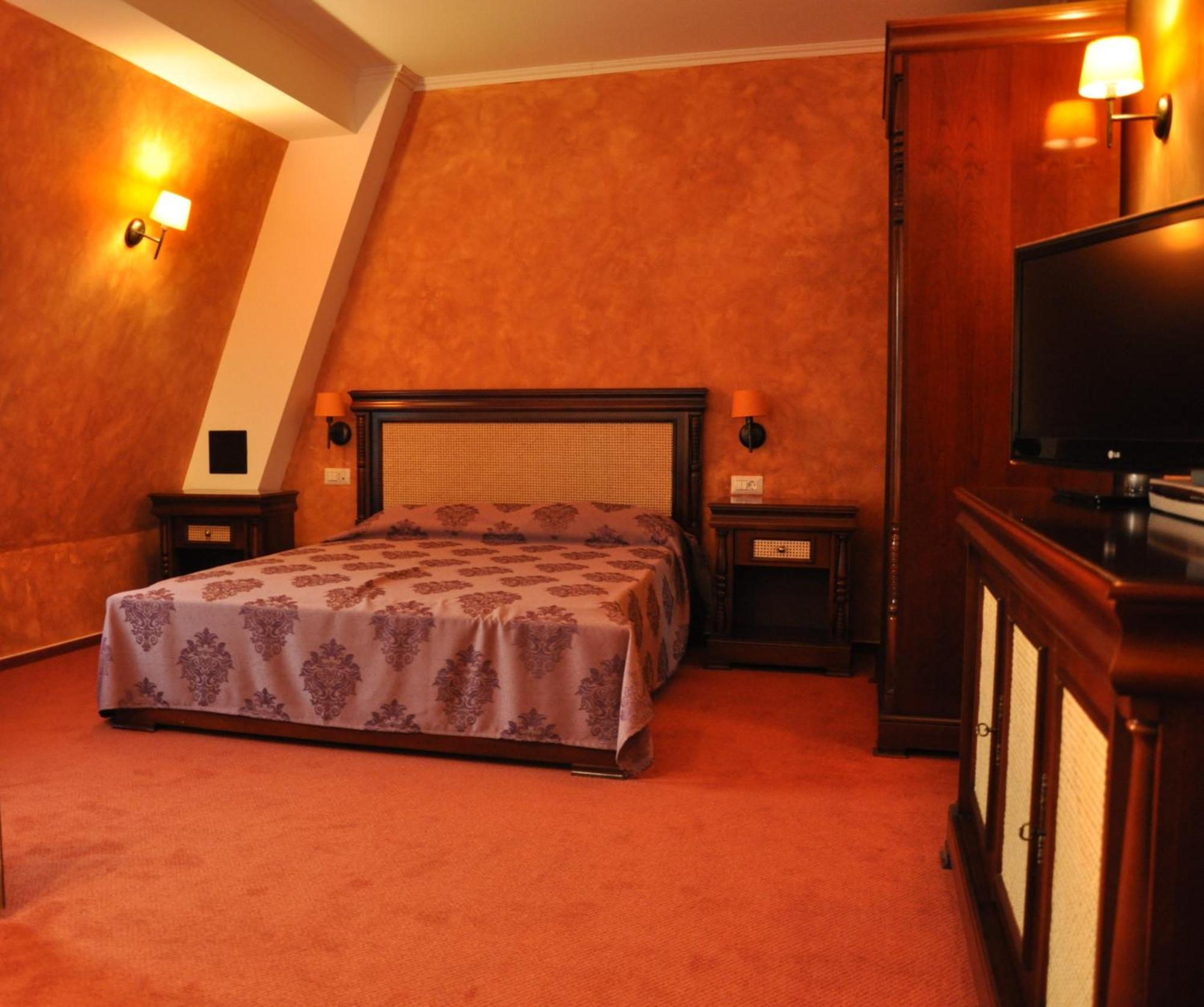 Vigo Grand Hotel Ploieşti Zimmer foto