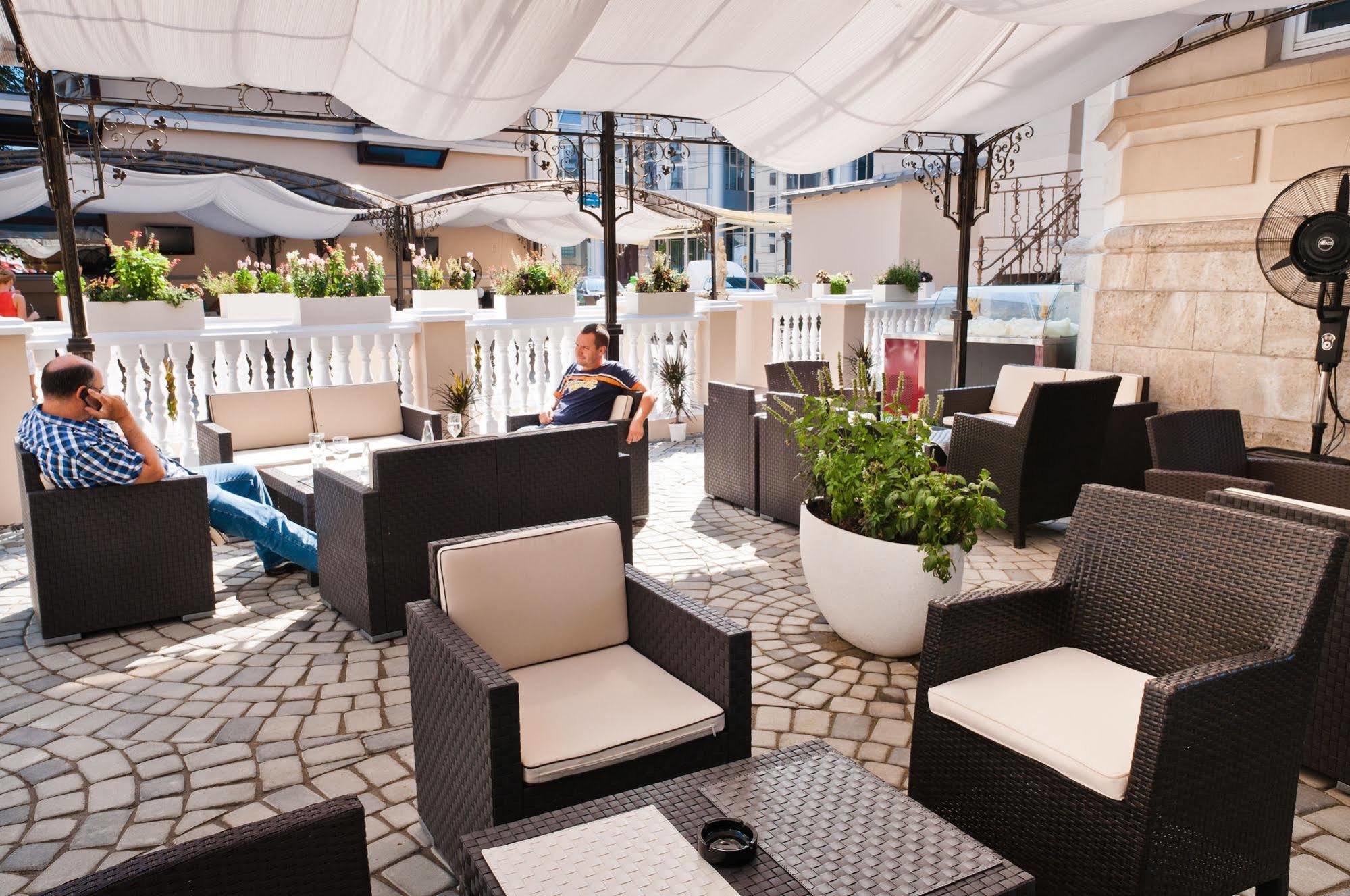 Vigo Grand Hotel Ploieşti Exterior foto